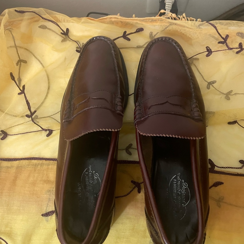 Men’s brown leather penny loafers/dress shoes